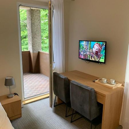 Vesna Rooms Mtp Познань Экстерьер фото