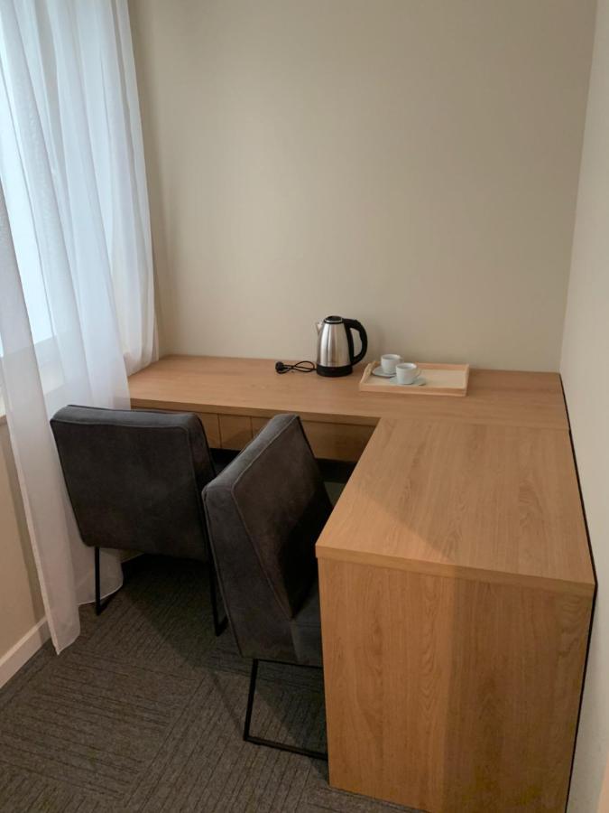 Vesna Rooms Mtp Познань Экстерьер фото
