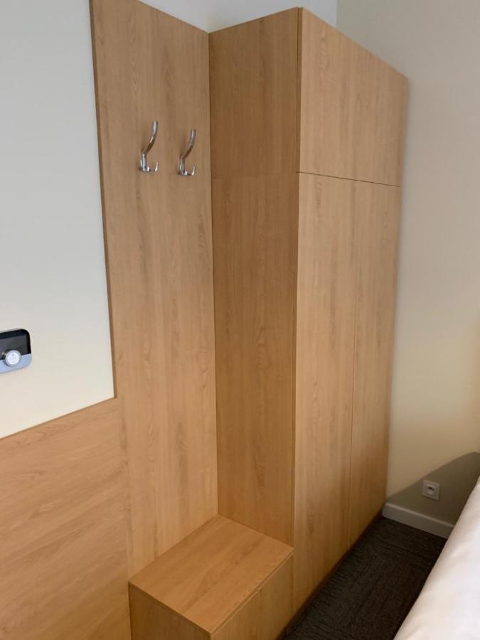 Vesna Rooms Mtp Познань Экстерьер фото