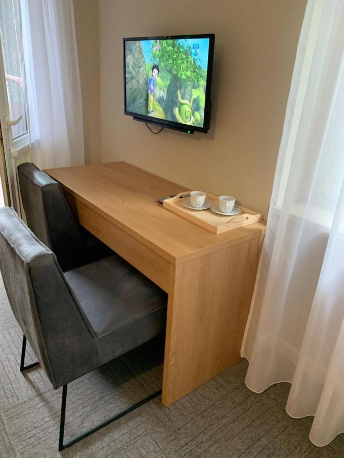 Vesna Rooms Mtp Познань Экстерьер фото