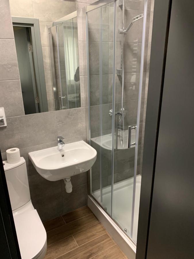 Vesna Rooms Mtp Познань Экстерьер фото